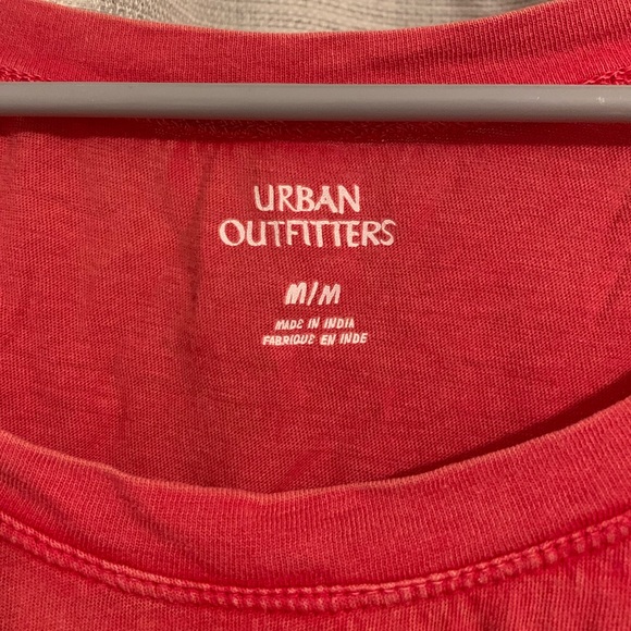 URBAN OUTFITTERS BASIC RED TEE - Picture 2 of 2